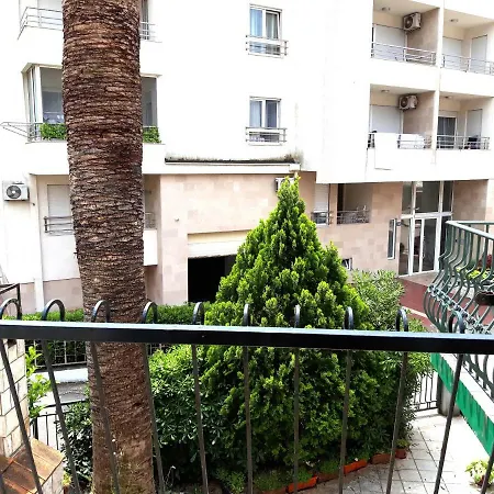 Centar Milena * Budva